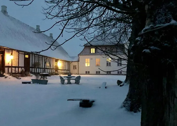 Historic Place At Gelskov Estate Nyaraló Ringe